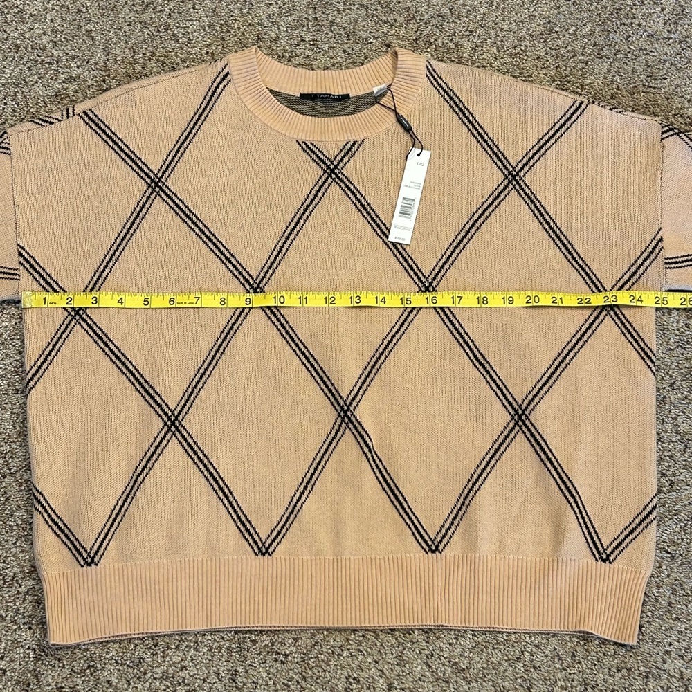 T Tahari Cassic Crewneck Camel Sweater Black Diamond Detail Relaxed Women L NEW - Picture 16 of 16